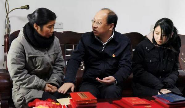 痛心！撫州這個(gè)村的第一書記倒在脫貧攻堅(jiān)一線，省委常委、組織部長(zhǎng)趙愛明專門作出批示