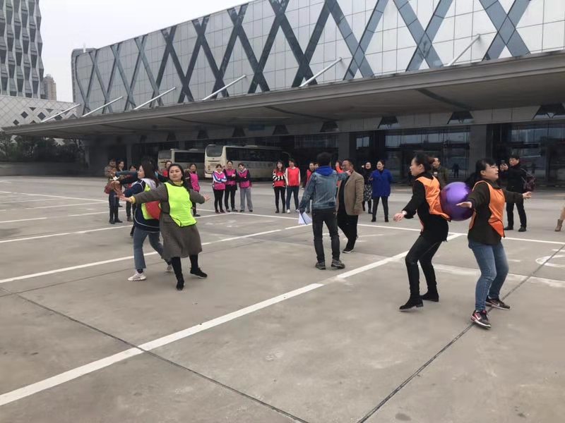 南昌長運(yùn)工會舉辦慶“三八”女職工趣味活動(dòng)