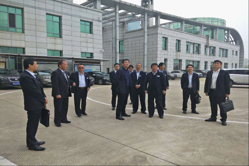 江西長(zhǎng)運(yùn)黨委書(shū)記、董事長(zhǎng)王曉赴吉安調(diào)研