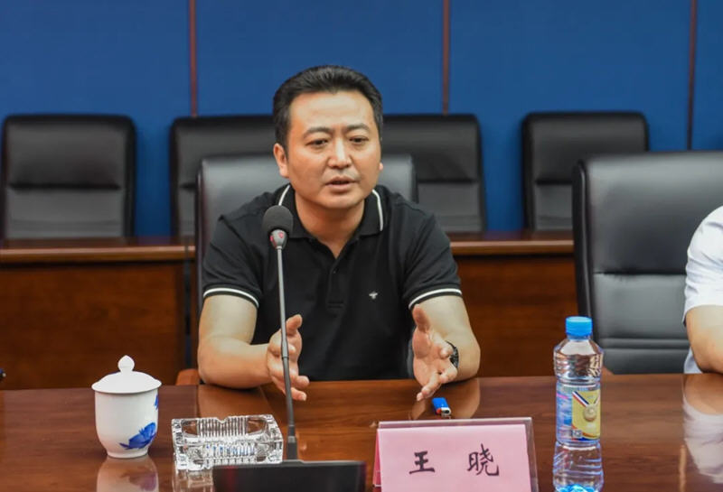 江西長(zhǎng)運(yùn)與南昌市工傷和職工失業(yè)保險(xiǎn)服務(wù)中心召開(kāi)“彰顯省會(huì)擔(dān)當(dāng)，我們?cè)趺锤伞逼髽I(yè)研討專(zhuān)題會(huì)