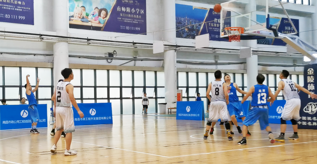 再下一城！江西長運籃球隊?wèi)?zhàn)勝市政開發(fā)籃球隊