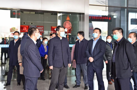 副省長(zhǎng)吳浩一行到南昌長(zhǎng)途汽車(chē)西站檢查疫情防控及安全運(yùn)輸工作
