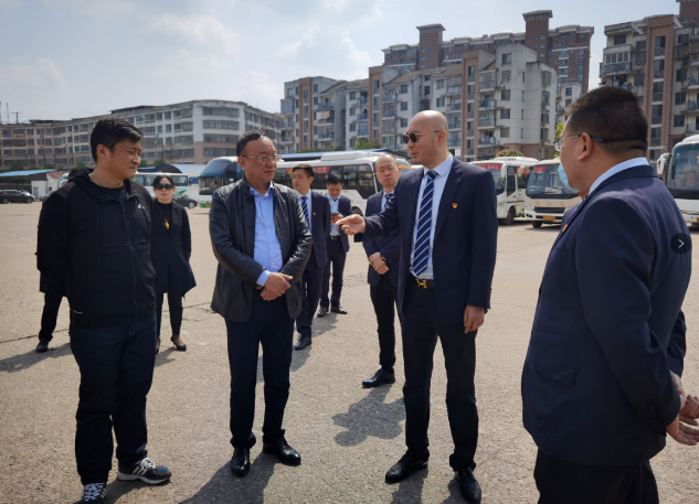 胡維泉調(diào)研上饒汽運(yùn)定制客運(yùn)業(yè)務(wù)并召開研討會