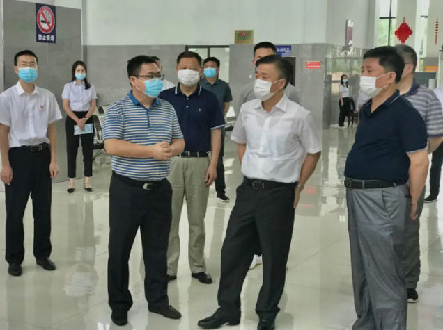 上饒市人大常委會(huì)副主任胡偉一行檢查鄱陽總站安全生產(chǎn)