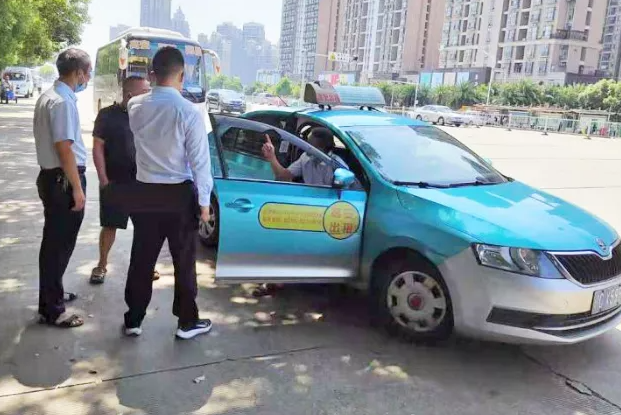 都市城際公交 西站客運(yùn)分公司開(kāi)展安全稽查