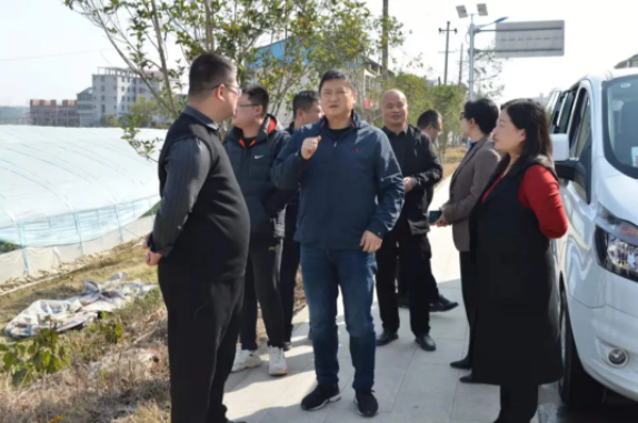 占梁一行實(shí)地調(diào)研九江長(zhǎng)運(yùn)永修公司  虬津至南昌定制班線工作開展情況