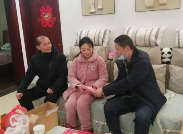 春運(yùn)動(dòng)態(tài) || 九江長(zhǎng)運(yùn)開(kāi)展“情滿(mǎn)旅途”志愿服務(wù)活動(dòng)