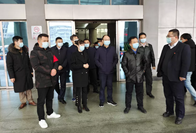 省交通運輸廳領(lǐng)導(dǎo)督查九江汽車站春運工作