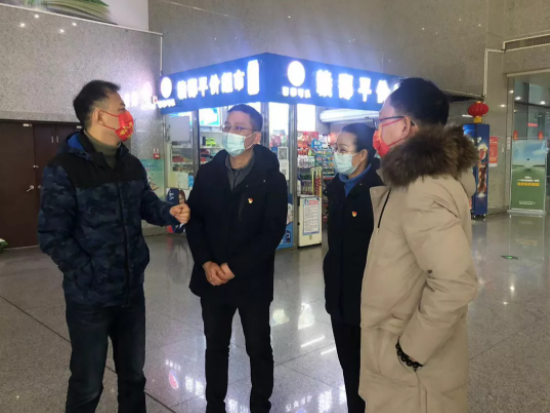 葛威敏督導(dǎo)南昌長途汽車西站春運(yùn)疫情防控、安全運(yùn)輸工作