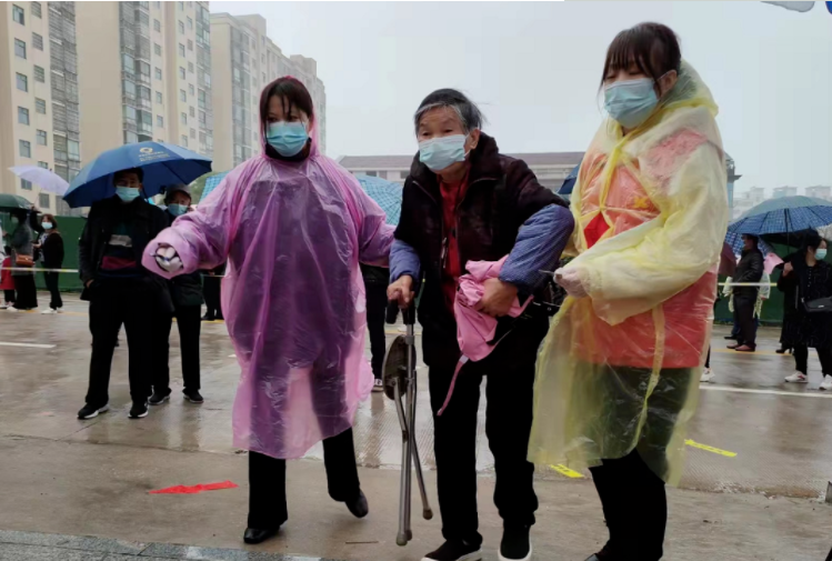 撫州長運(yùn)：金溪公司配合社區(qū)完成核酸檢測工作