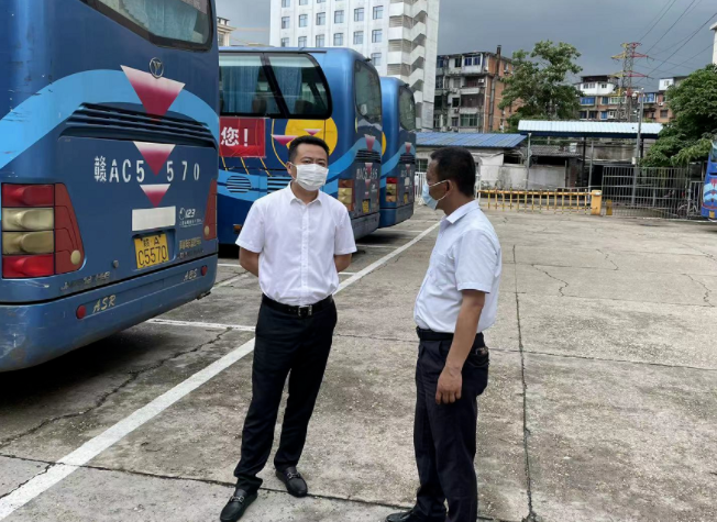 王曉督導(dǎo)青山客運站復(fù)工復(fù)產(chǎn)、疫情防控及安全生產(chǎn)工作