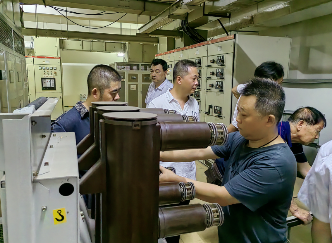 長運物業(yè)  保障夏季電力供應(yīng) 應(yīng)對用電負(fù)荷驟增