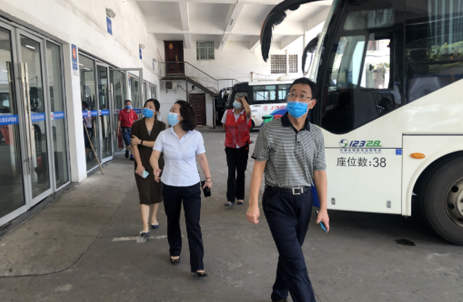 穆孫祥督導(dǎo)都市城際公交青山客運分公司  文明創(chuàng)建、疫情防控及安全生產(chǎn)工作