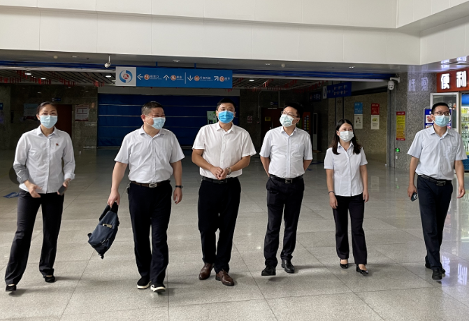 占梁前往都市城際公交、九江長運開展督導、調研工作