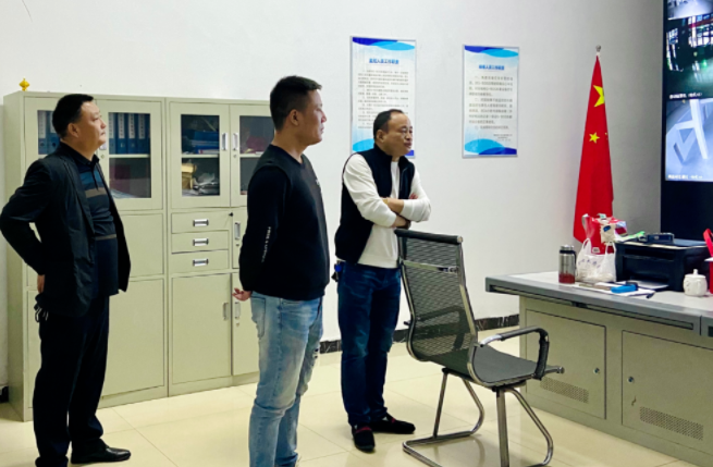 鄱陽(yáng)長(zhǎng)運(yùn)：檢查夜間值班值守工作