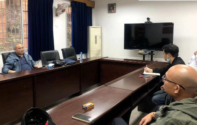 戴豪贛督導(dǎo)長(zhǎng)鴻物業(yè)社區(qū)移交、信訪維穩(wěn)及疫情防控工作