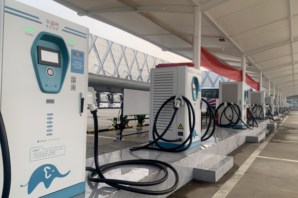 都市城際公交:南昌長途汽車西站都市城際公交充電站啟用