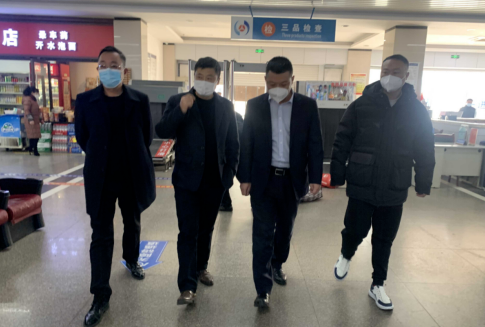 占梁督導南昌長途汽車西站、徐坊客運站春運工作