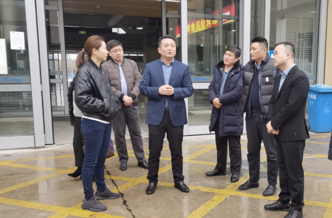 王曉率隊(duì)考察學(xué)習(xí)武漢萬噸公司物流平臺建設(shè)工作