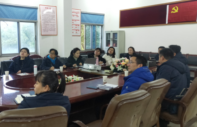 大通物流領(lǐng)導(dǎo)深入修理、檢測(cè)片區(qū)開展崗位融合調(diào)研