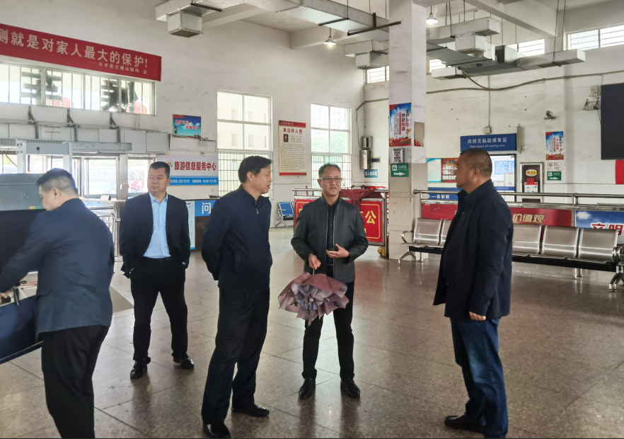 吉安公司 吉安市交通運輸局領導督導永豐長運“五一”節(jié)前安全生產工作