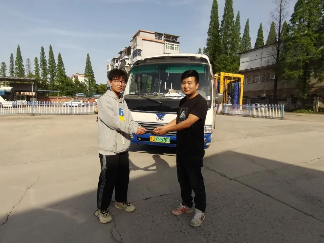 萍鄉(xiāng)長運：“機”不可失！客車上遺失手機 工作人員找回獲感謝信