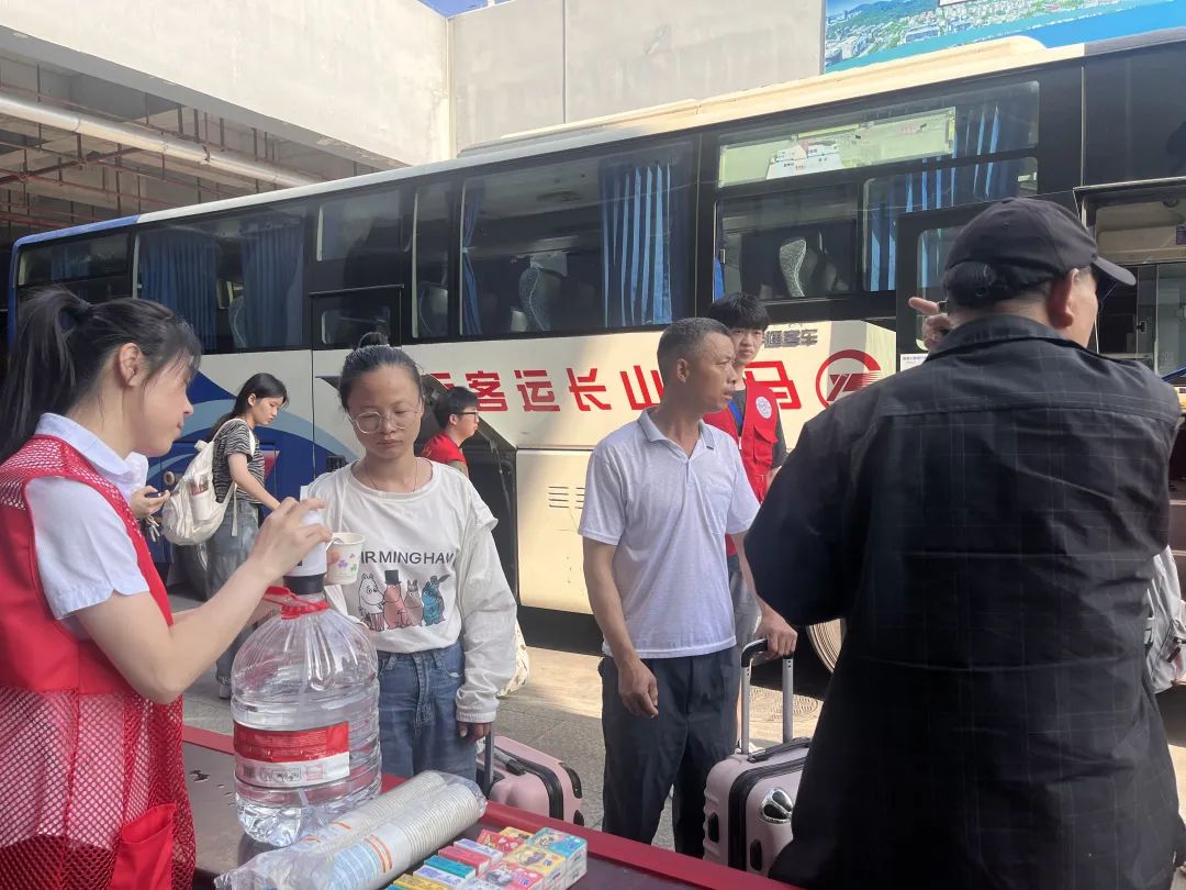 馬鞍山長客：校園直通車 一站式服務(wù)護航學(xué)子開學(xué)