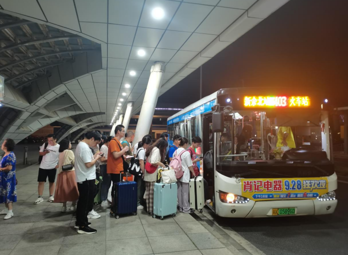 江西長運(yùn)積極應(yīng)對中秋、國慶客流高峰