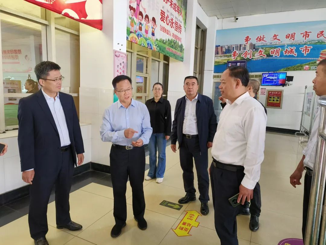 市交通局領導蒞臨鷹潭長運督導創(chuàng)衛(wèi)工作 肖良芝陪同