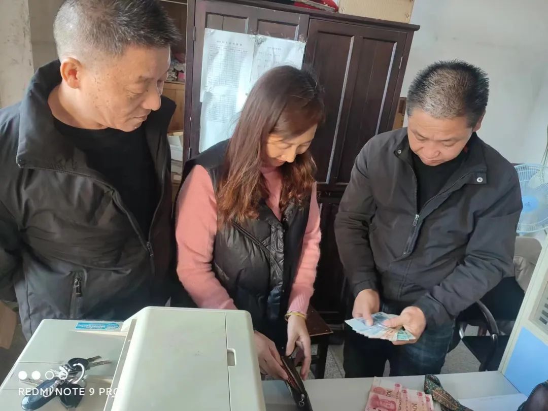 吉安公司：拾金不昧！這位駕駛員好樣的！