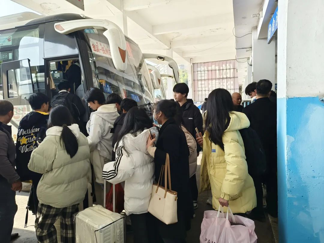 撫州長運:積極應對元旦節(jié)前客流高峰