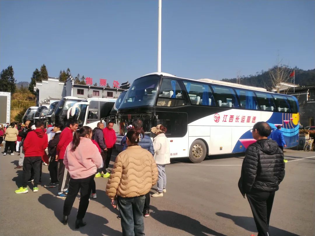 景德鎮(zhèn)長(zhǎng)運(yùn):助力登高健身大會(huì) 圓滿(mǎn)完成“開(kāi)門(mén)第一大單”