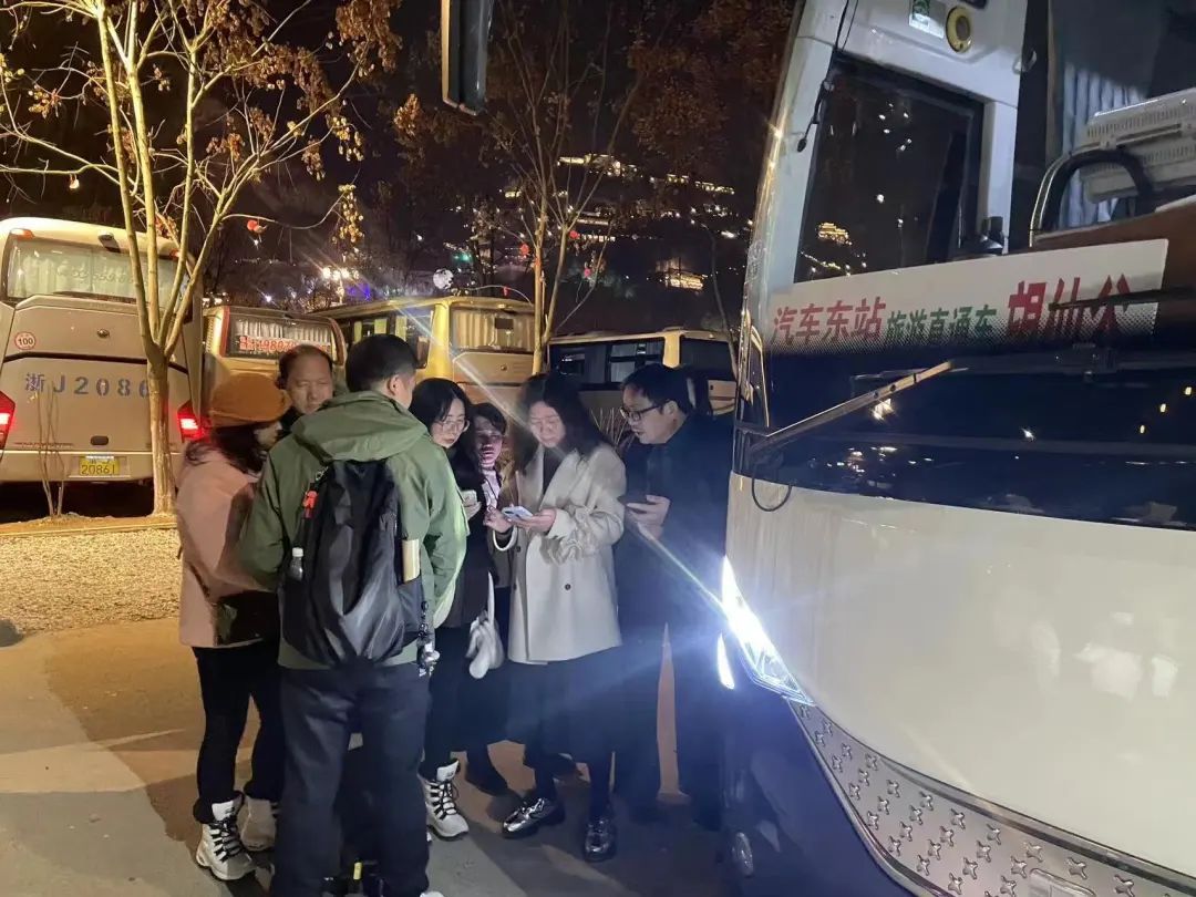 上饒汽運(yùn):景區(qū)直通車(chē)春節(jié)不停運(yùn)