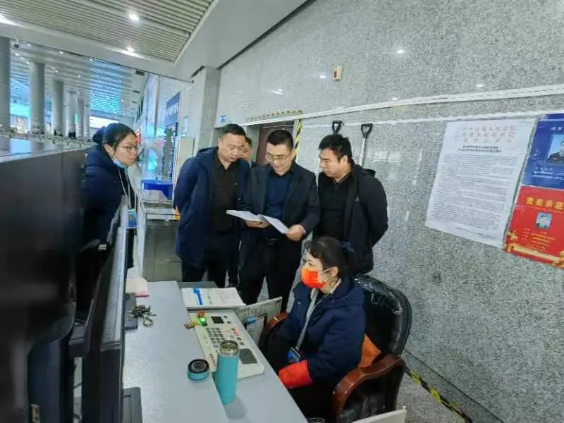 都市城際公交:開展清明節(jié)前安全生產(chǎn)大檢查