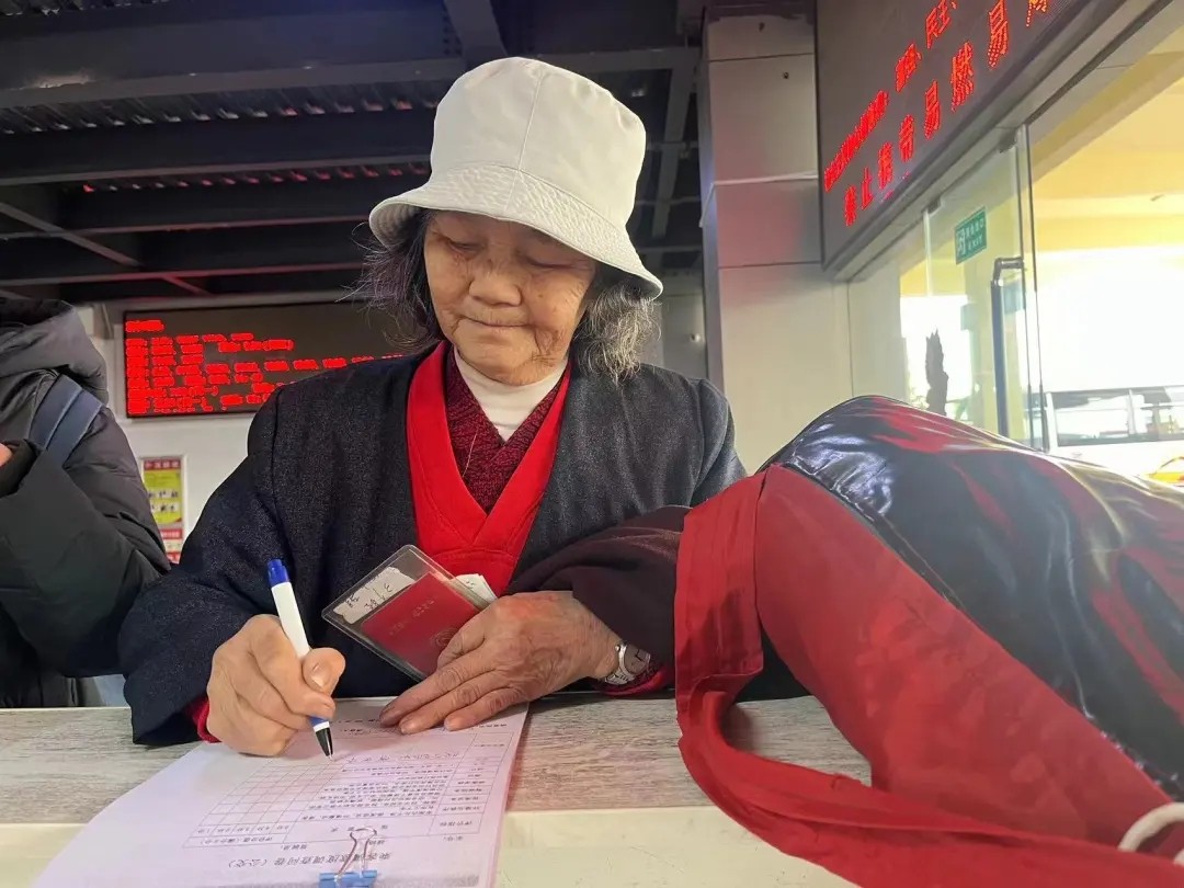 九江長運：拾金不昧顯高風(fēng) 物歸原主暖人心