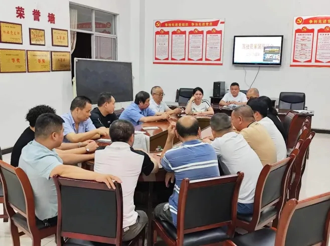 撫州長(zhǎng)運(yùn)公交組織召開(kāi)駕駛員家屬座談會(huì)