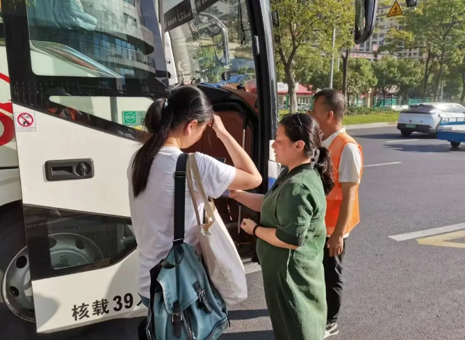 ?九江長(zhǎng)運(yùn):中秋假期 站點(diǎn)巴士服務(wù)不打烊