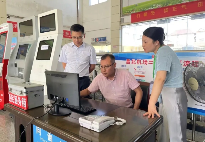 肖良芝督導(dǎo)撫州長(zhǎng)運(yùn)、鷹潭公司國(guó)慶節(jié)前安全生產(chǎn)工作