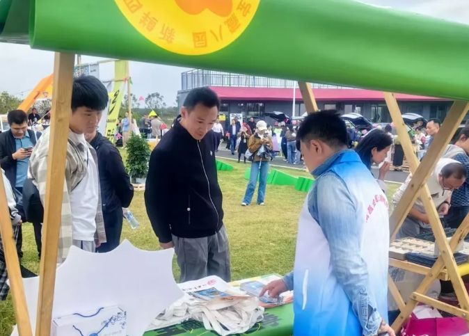 都市城際公交:南昌全域旅游集散中心助力鄉(xiāng)村旅游“寶藏八園”品牌推介會(huì)