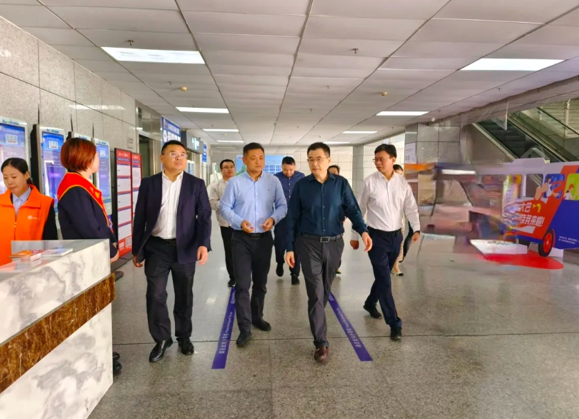 上饒汽運：省綜合交通運輸事業(yè)發(fā)展中心領導調研上饒汽運站點巴士運營情況