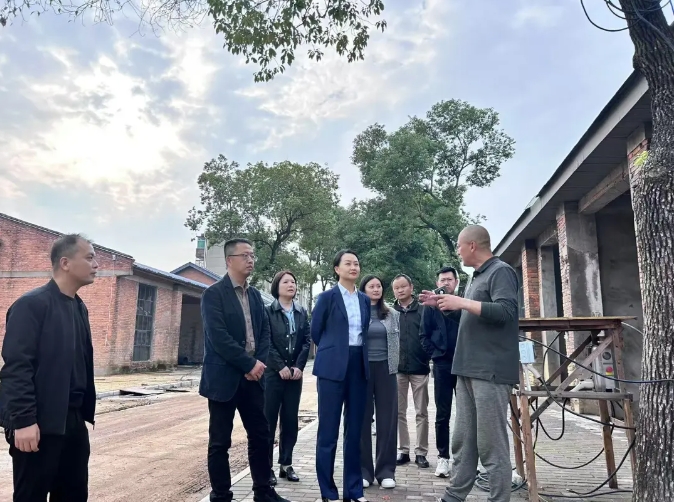 傅琳雁督導(dǎo)長(zhǎng)運(yùn)物業(yè)、長(zhǎng)鴻物業(yè)資產(chǎn)盤活工作