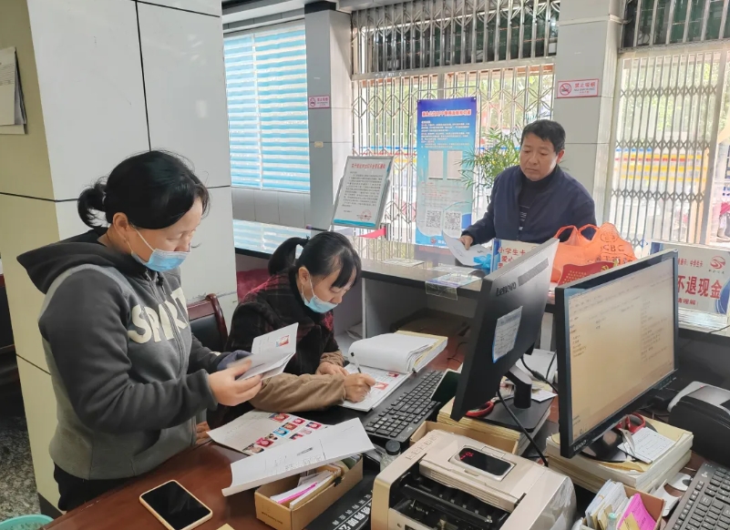 生產(chǎn)經(jīng)營(yíng) || 新余公交：愛(ài)心卡辦理工作有序推進(jìn)