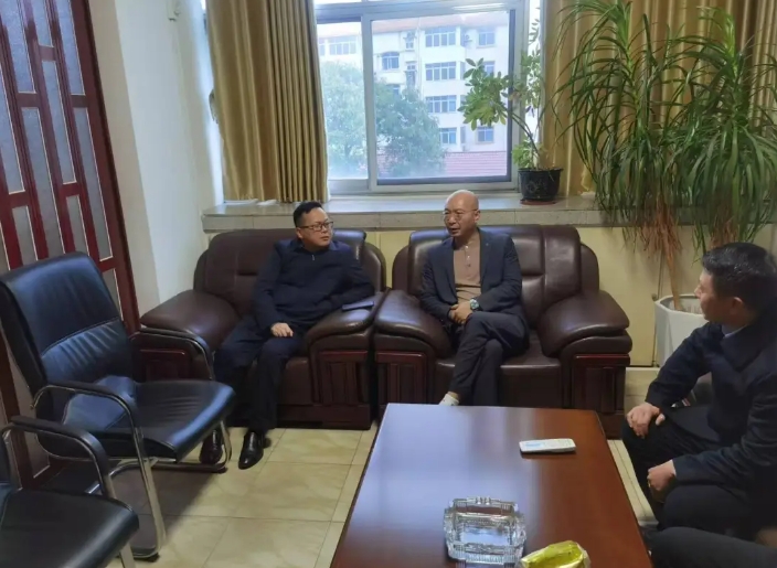 吉安公司?：公司領(lǐng)導赴萬安共商新車站搬遷工作