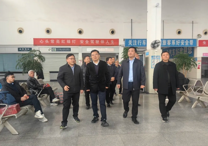 章勇、王曉一行督導(dǎo)新余公司春運(yùn)工作