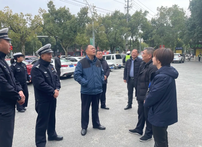 景德鎮(zhèn)長運 浮梁縣領導督導“兩會”安全工作