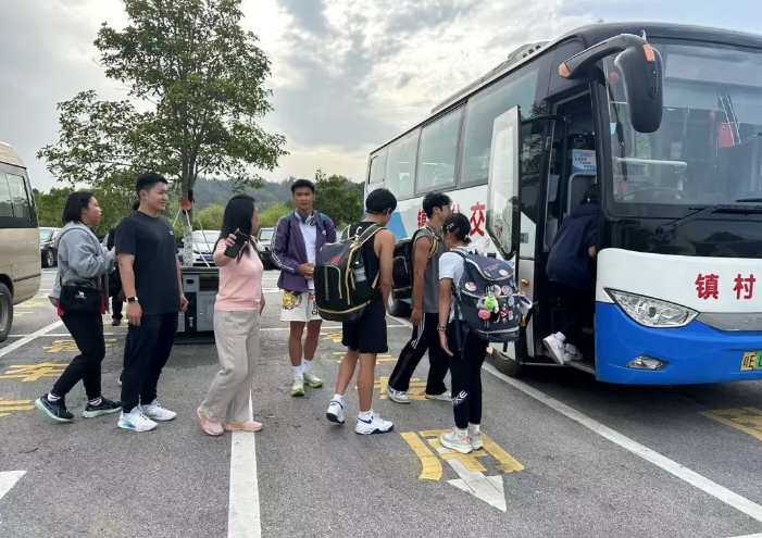 生產(chǎn)經(jīng)營 || 上饒汽運(yùn)：護(hù)航2025年德興鐵人三項(xiàng)亞洲杯賽暨中國鐵三聯(lián)賽