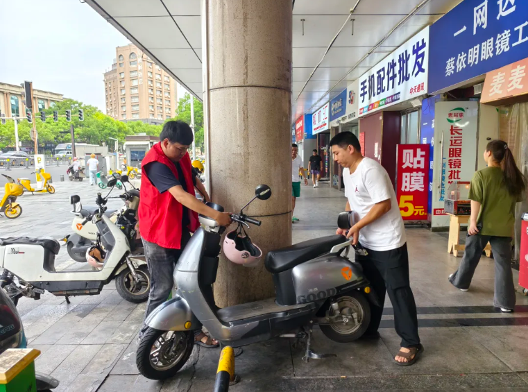 以“文明行”扮靚英雄城 轄區(qū)環(huán)境整治見實(shí)效