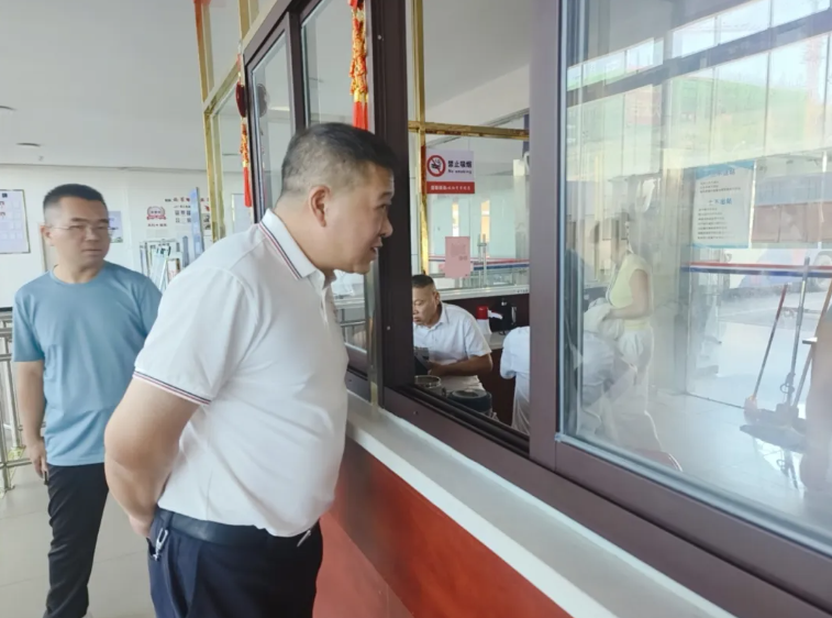 鷹潭長(zhǎng)運(yùn) 開展夏季安全生產(chǎn)工作檢查