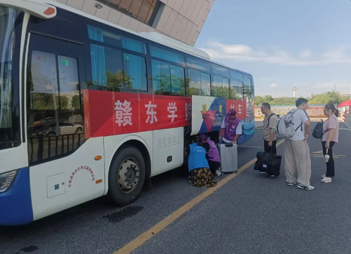 撫州長運：“校園直通車”護航贛東學(xué)院學(xué)子