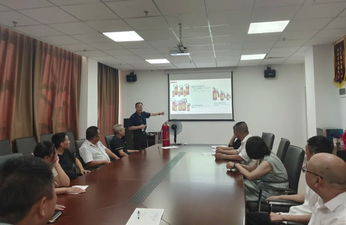 德興片區(qū)開展消防培訓(xùn)及應(yīng)急逃生演練